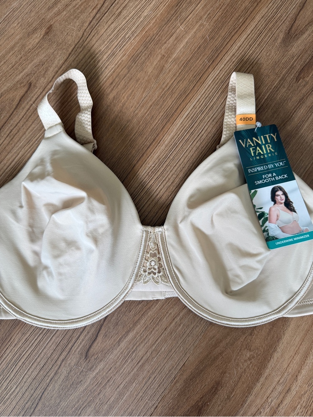 Vanity Fair Underwire Minimizer Bra in Cream